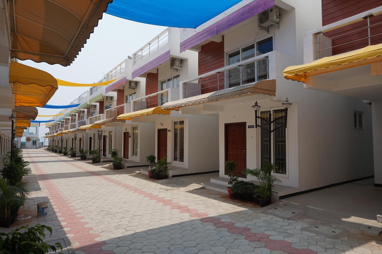 Sea La Vie Covelong Beach Resort Kelambākkam Dış mekan fotoğraf